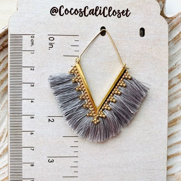 Boho Gray Fringe Filigree Drop Earrings NWT - Picture 3 of 4